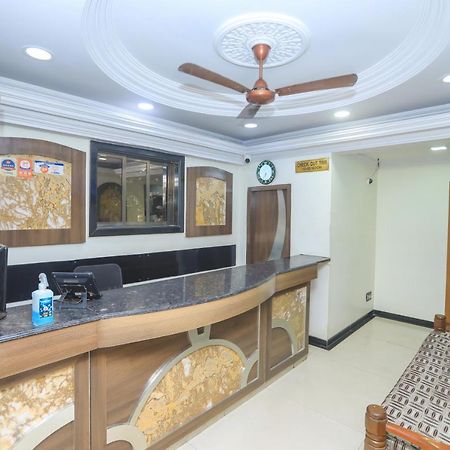 Hotel Mid Town Mumbai  Buitenkant foto
