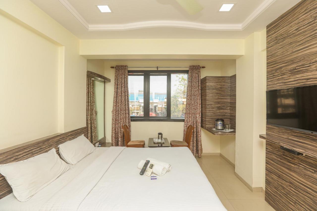 Hotel Mid Town Mumbai  Buitenkant foto