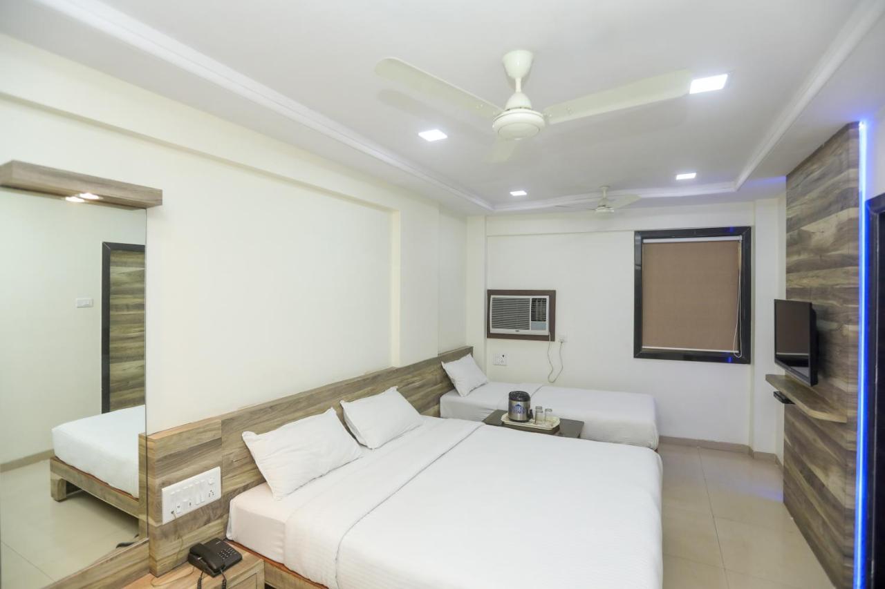 Hotel Mid Town Mumbai  Buitenkant foto