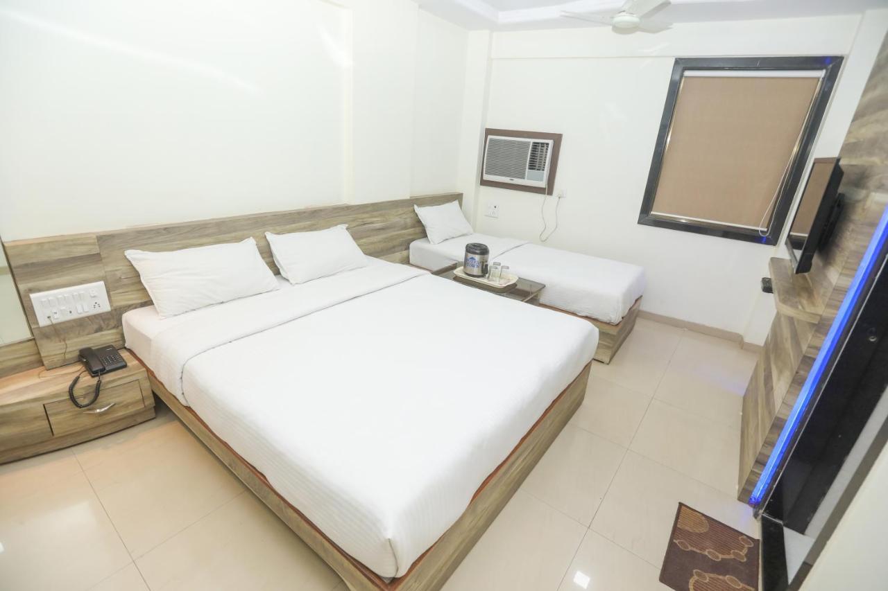 Hotel Mid Town Mumbai  Buitenkant foto