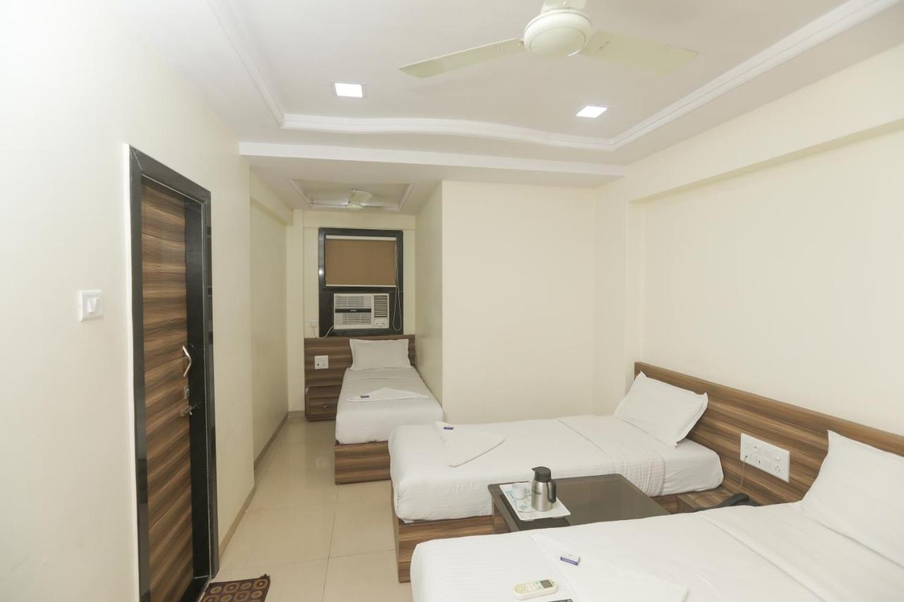 Hotel Mid Town Mumbai  Buitenkant foto