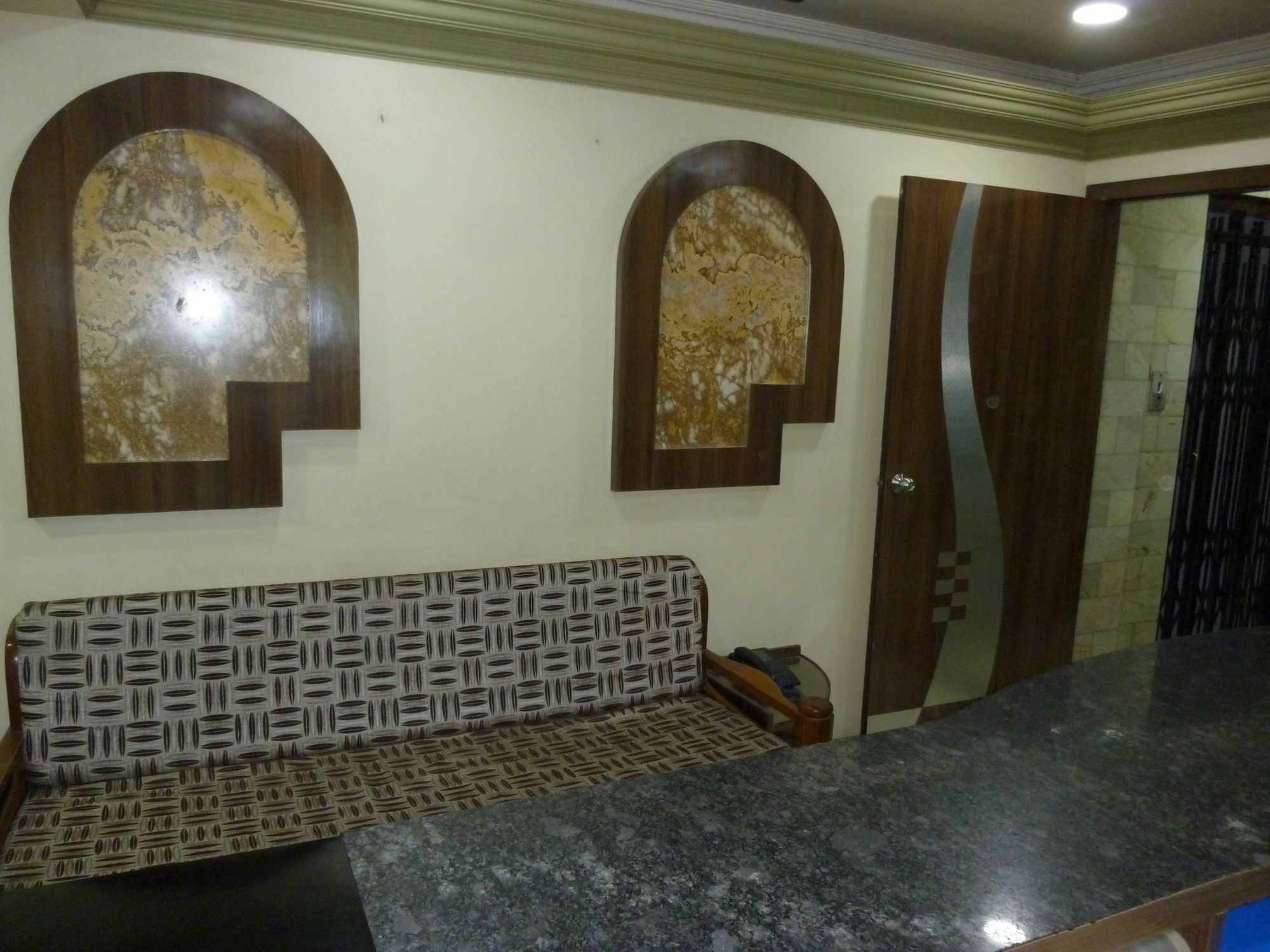 Hotel Mid Town Mumbai  Buitenkant foto
